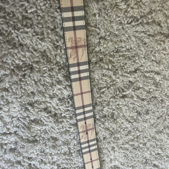 Tan Burberry belt - Picture 3 of 4